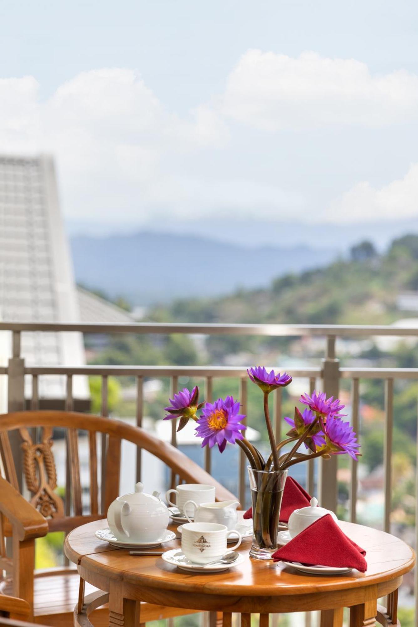 Hotel Cassendra Kandy Esterno foto