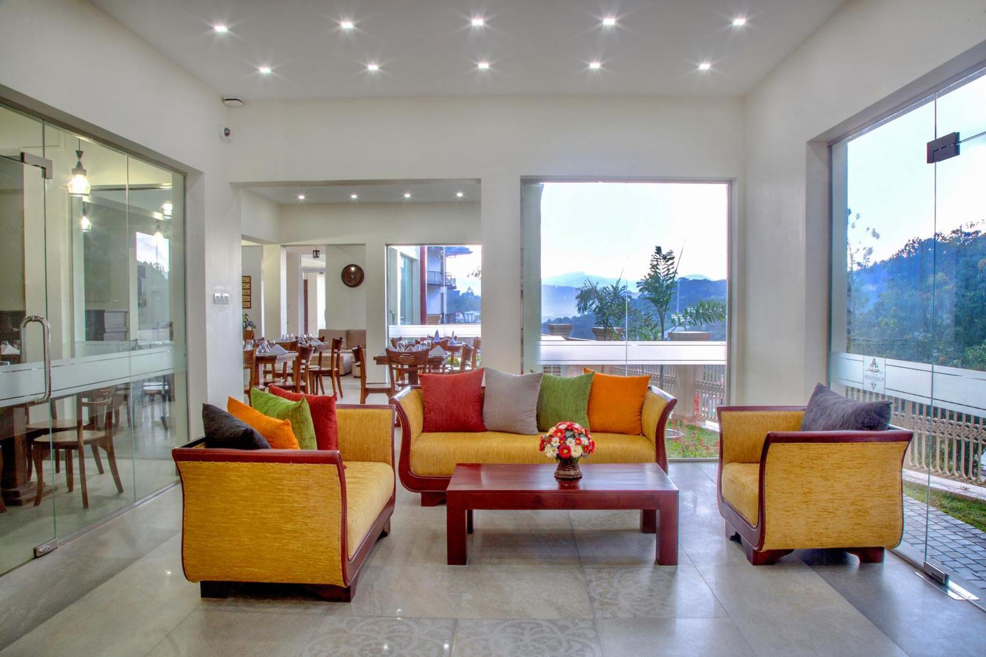 Hotel Cassendra Kandy Esterno foto